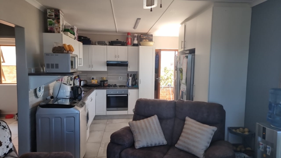 6 Bedroom Property for Sale in Noorsekloof Eastern Cape